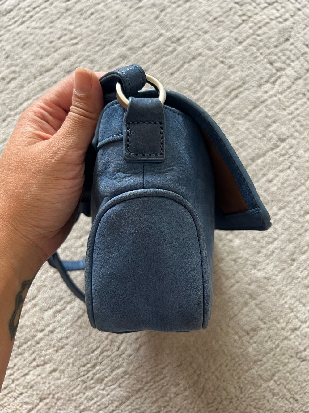 HOBO Blue Shiny Leather Crossbody Bag - Picture 4 of 16